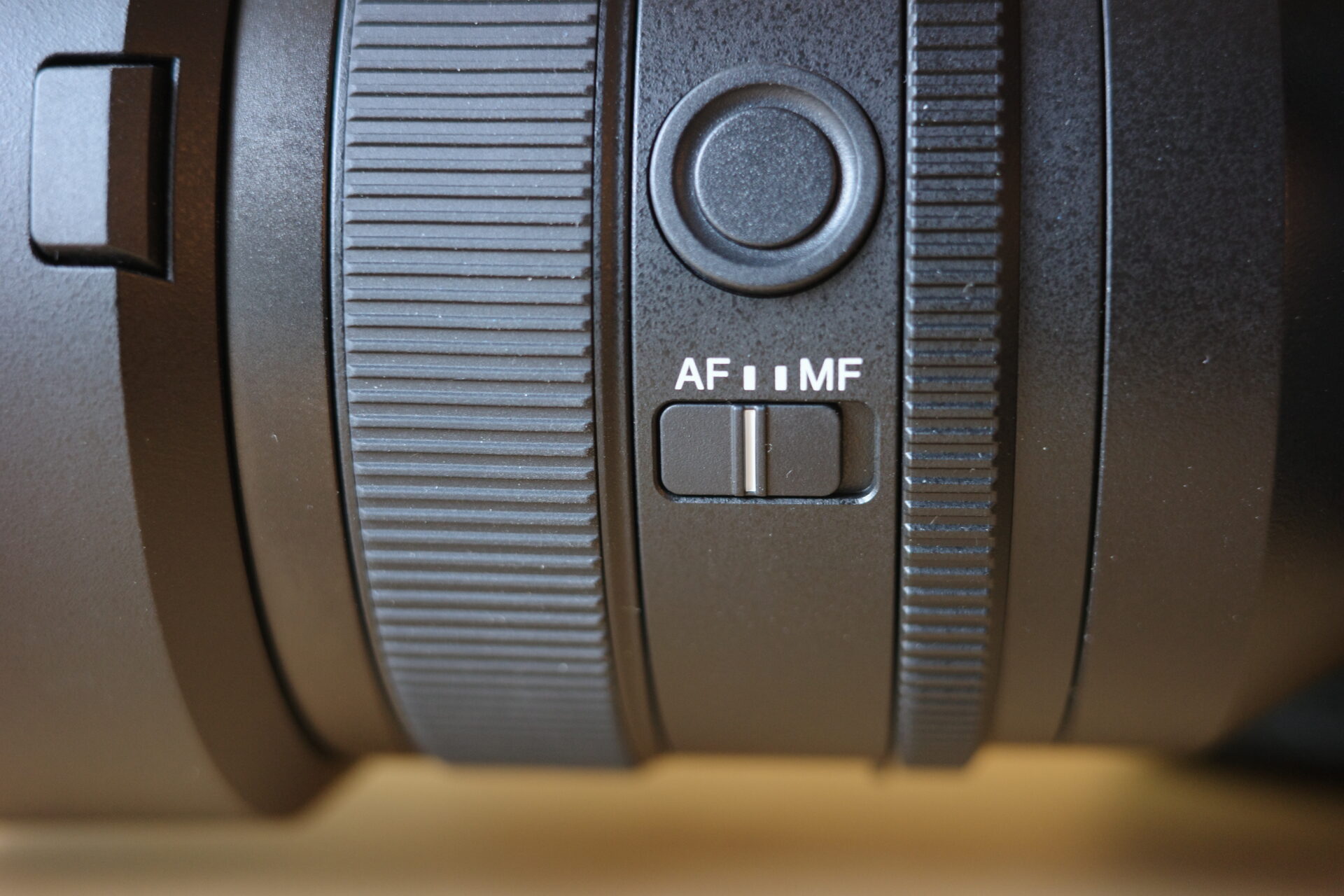 FE50mmF1.4GM　AF/MF切り替えボタン