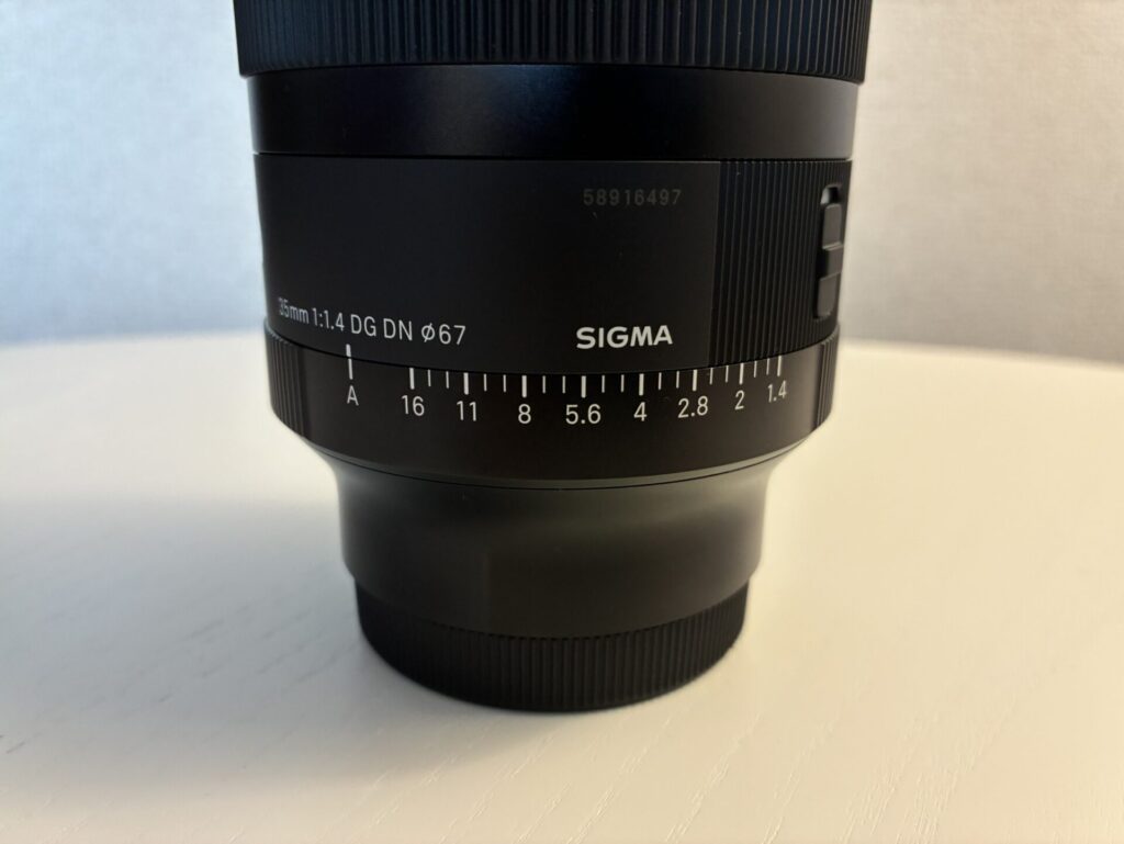 Sigma35mm F1.4 DG DNの絞りリングを解説する画像