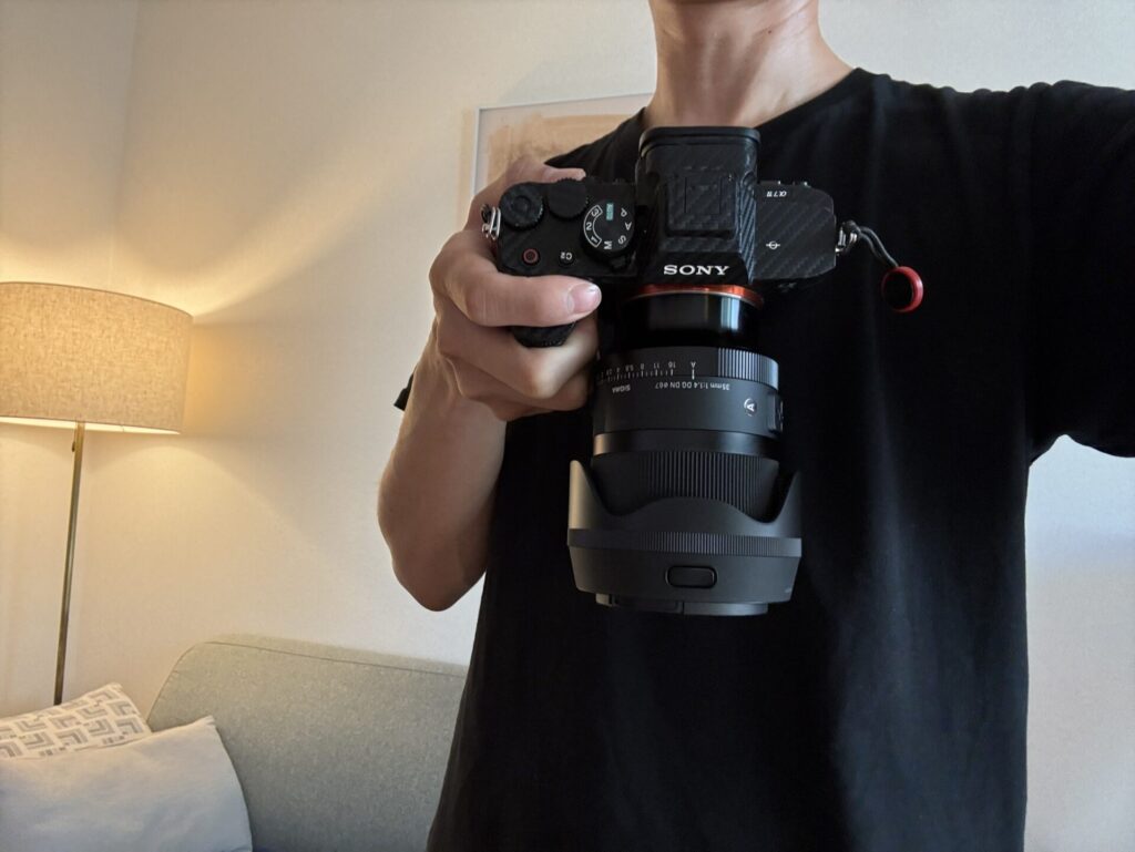 SIGMA35mmF1.4DG DNの外観のバランスを解説する画像